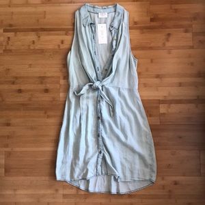 Button-up dress, ties at waist, soft denim (Sienna Sky, size L)